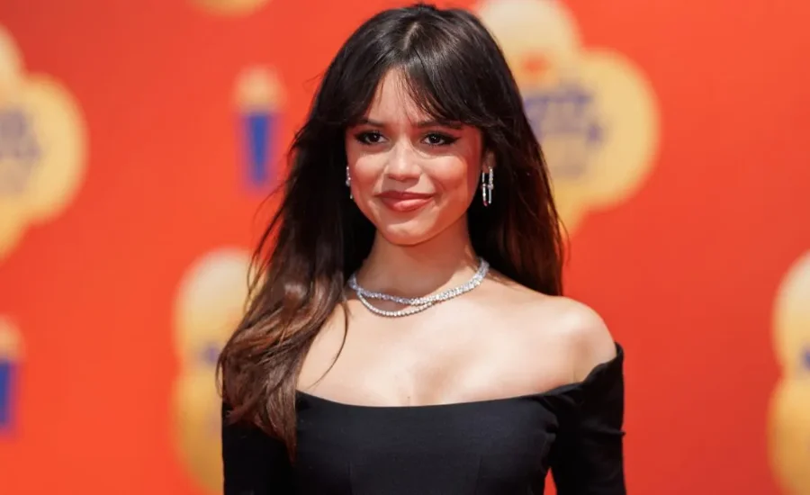 Is Jenna Ortega Gay